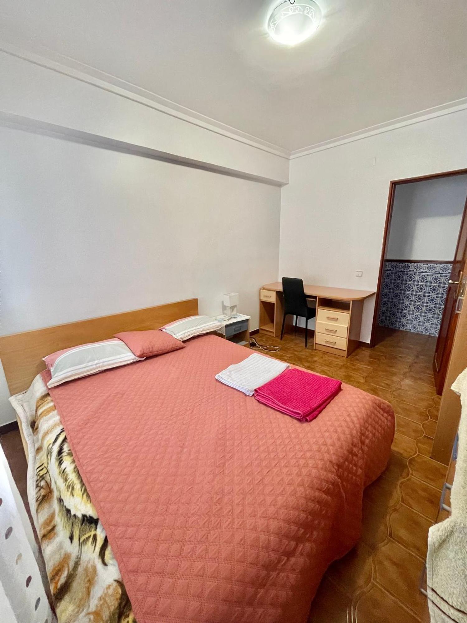 Quarto De Casal Acolhedor Laranjeiro  Ngoại thất bức ảnh